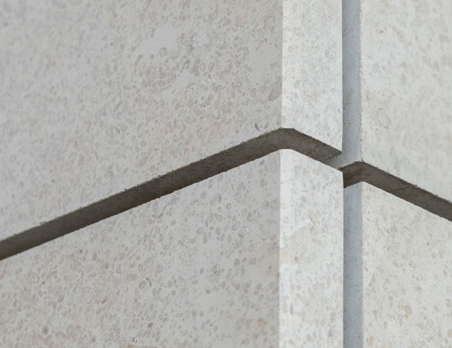Detail gevelbekleding door van Stokkum Natuursteen